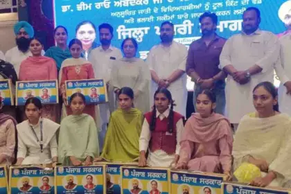 Dr. Baljit Kaur Distributes Toolkits to ITI Students to Encourage Self-Employment Among SC Youth