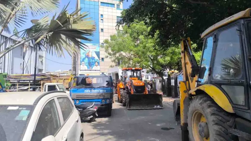 Employees of Jalandhar Municipal Corporation went on strike