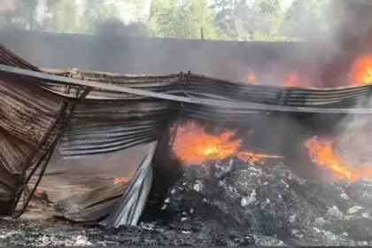 Fire Rages at Plastic Factory in Khanna