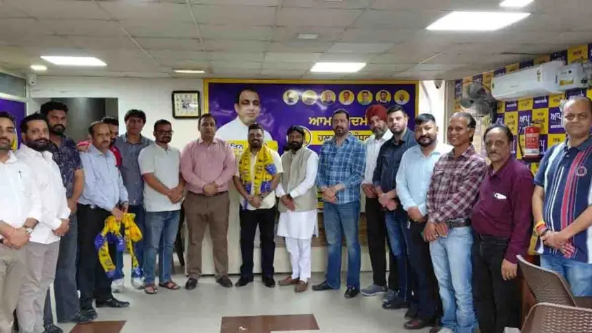 Nitin Kohli Strong Leadership, Congress Sumit Sharma Joins AAP