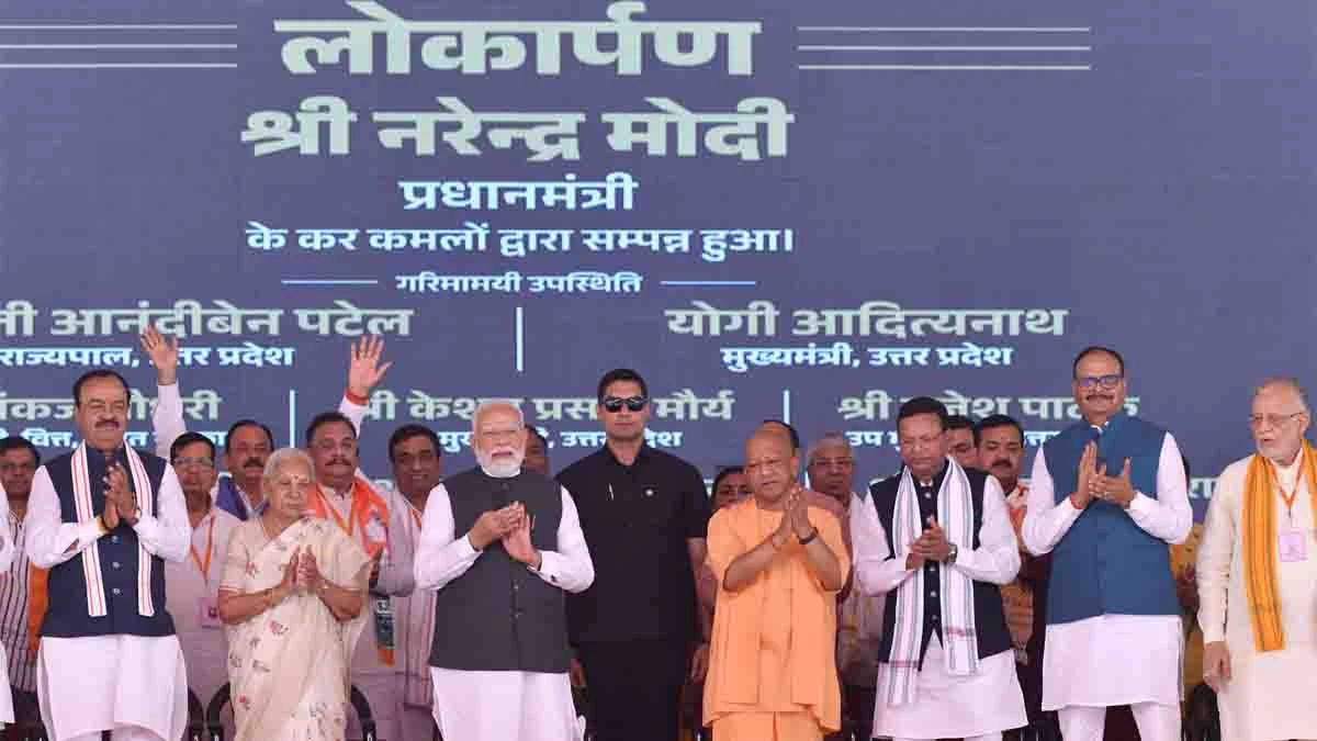 PM Modi Inaugurates the Countrys Longest Expressway Ganga Expressway