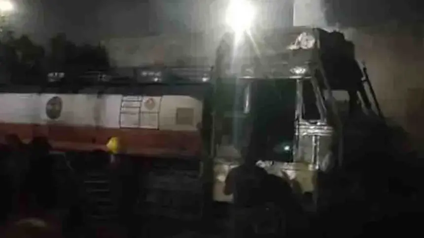 Tankers gutted near Indian Oil depot in Jalandhar