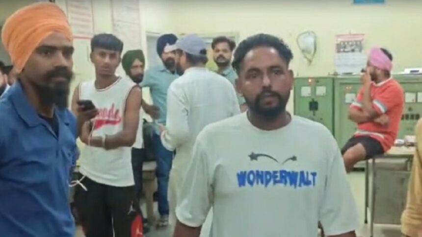 पंजाब में पावर कट पर भड़के लोग