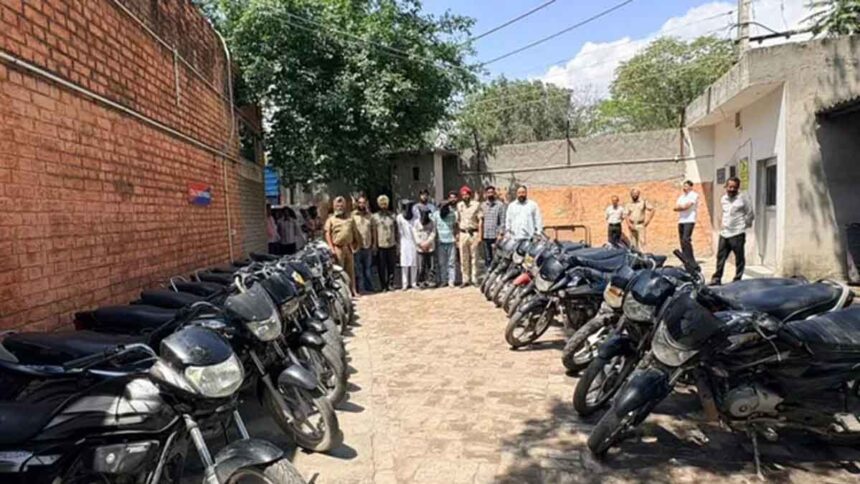 बड़े बाइक चोर गिरोह का भंडाफोड़