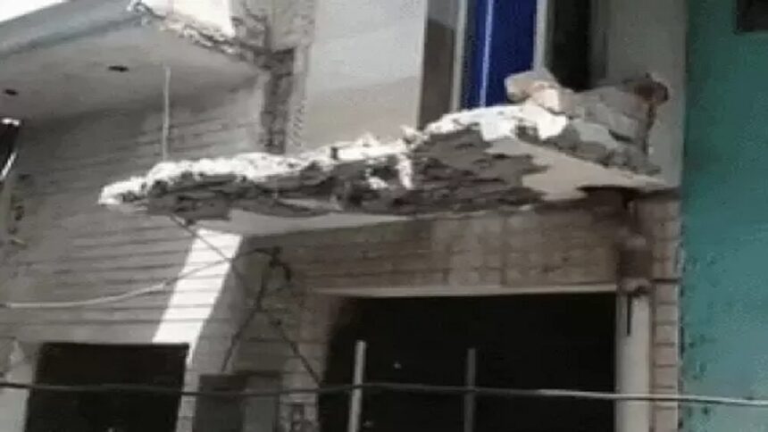 जालंधर में तस्कर के मकान पर चला बुलडोजर