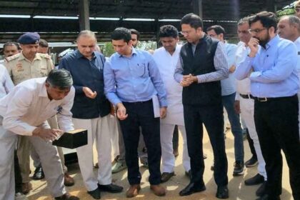 आयुक्त अमित अग्रवाल ने लिया मंडी का जायजा