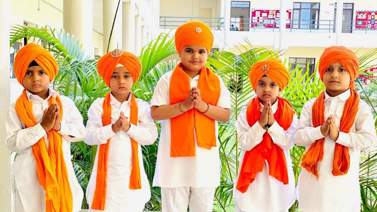 इनोसेंट हार्ट्स में सांस्कृतिक वैभव के साथ मनाया बैसाखी पर्व