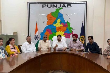 Punjab News: पंजाब खादी एवं ग्रामोद्योग बोर्ड की वित्तीय वर्ष 2025-26 की उपलब्धियों और योजनाओं की प्रगति की समीक्षा