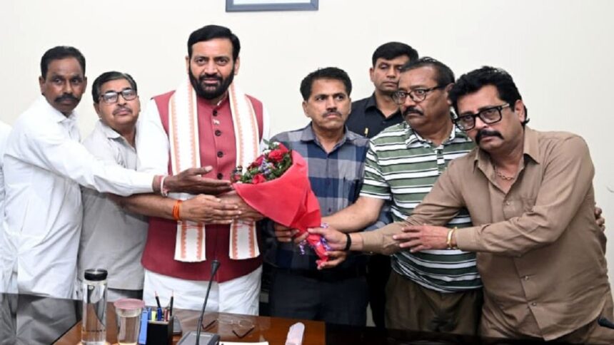 मुख्यमंत्री नायब सिंह सैनी ने धानक समाज के प्रतिनिधिमंडल से की मुलाकात