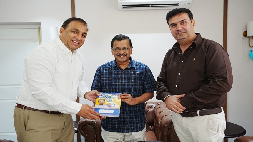 नितिन कोहली और मेयर विनीत धीर ने दिल्ली में अरविंद केजरीवाल से की मुलाकात