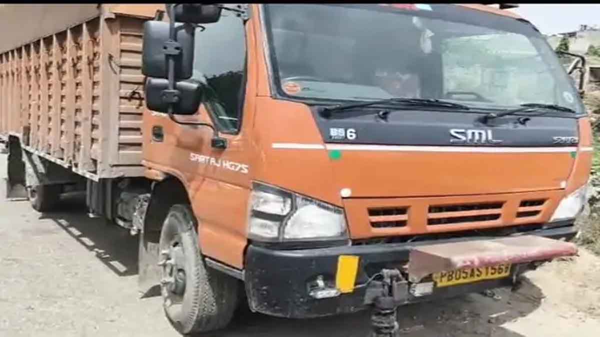 पंजाब में नेशनल हाईवे पर टकराए आपस में 3 वाहन