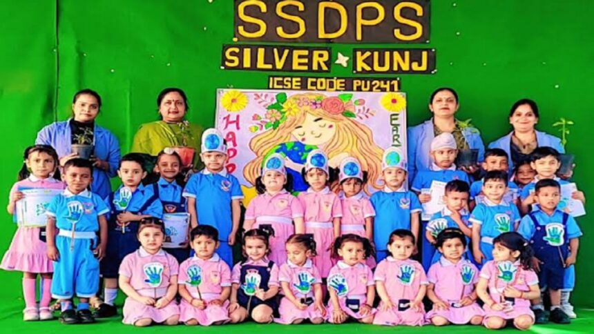 सेंट सोल्जर ग्रुप की विभिन्न स्कूल शाखाओं ने मनाया विश्व पृथ्वी दिवस