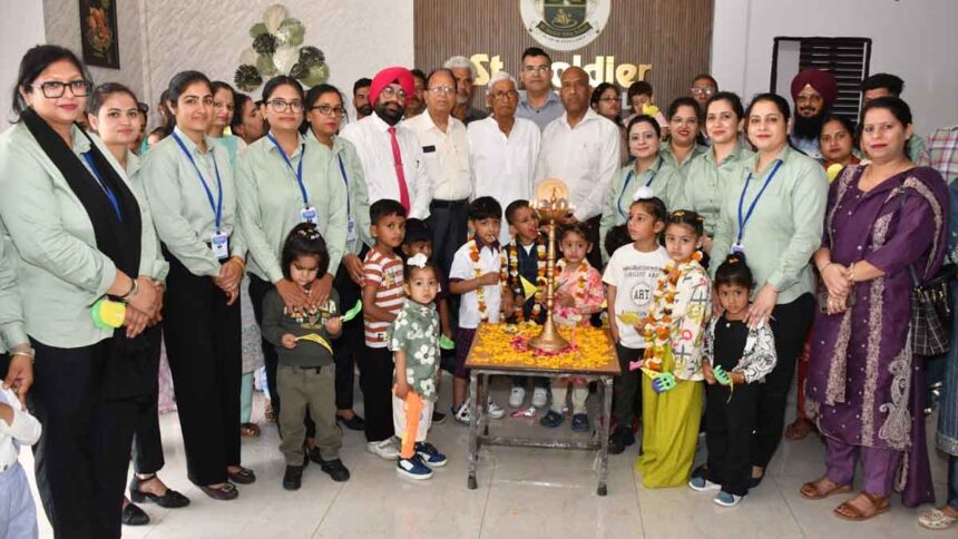 सेंट सोल्जर ग्रुप ने दसूआ में अपनी 36वीं शाखा का किया उद्घाटन