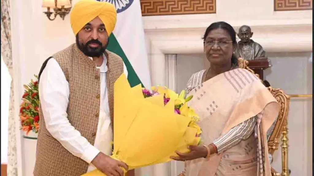 Punjab: पंजाब के मुख्यमंत्री मान ने राष्ट्रपति से की मुलाकात, ‘पंजाब के गद्दार’ राज्यसभा सदस्यों की सदस्यता रद्द करने की मांग की