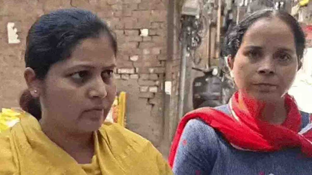 Jalandhar News: जालंधर के ट्रेवल एजैंट ने ठगे 7 लाख रुपए, पीड़ितों ने दफ्तर के बाहर किया हंगामा, मौके पर पहुंची पुलिस