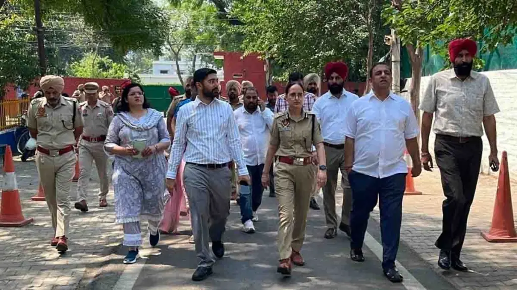 Jalandhar News: मुख्यमंत्री भगवंत मान कल जालंधर में ‘शुक्राना यात्रा’; नितिन कोहली, डीसी व पुलिस कमिश्नर धनप्रीत कौर ने किया निरीक्षण