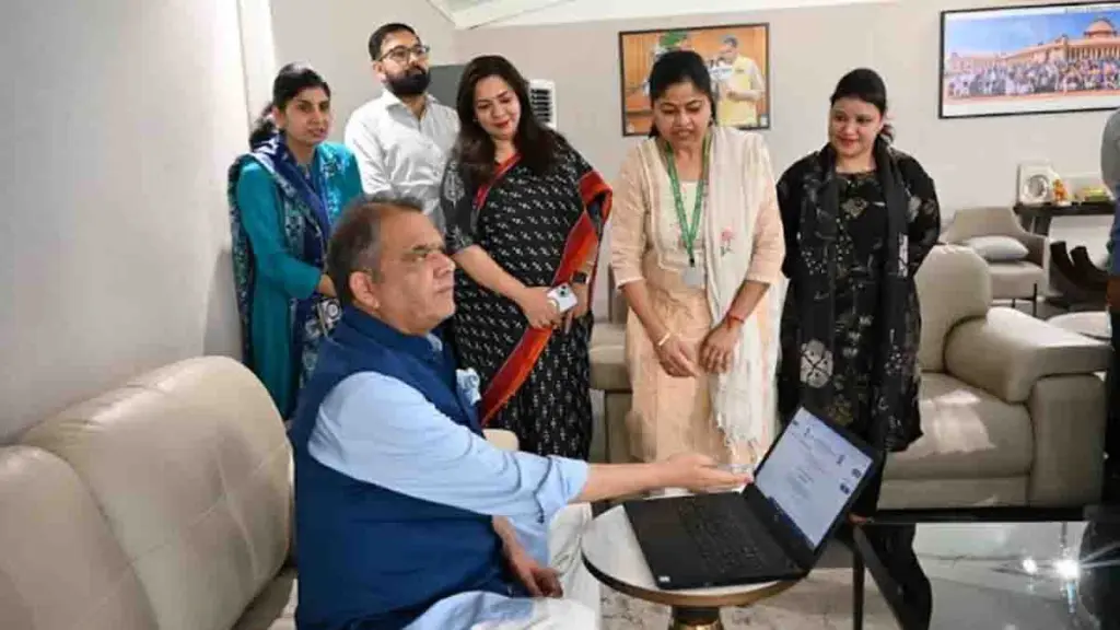 Punjab News: पंजाब के संजीव अरोड़ा ने डिजिटल जनगणना 2027 के तहत अपनी स्व-गणना पूरी कर नागरिकों से भी इस प्रक्रिया में सक्रिय भागीदारी की अपील की