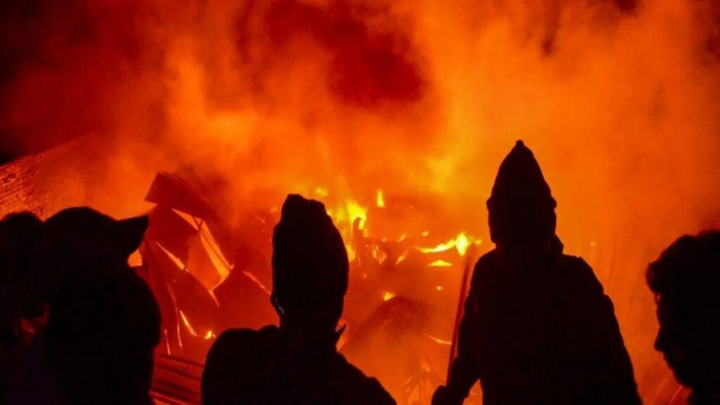 Fireworks Factory Blast: पटाखा फैक्ट्री में हुआ जोरदार धमाका, 21 लोगों की मौत और 60 से ज्यादा घायल