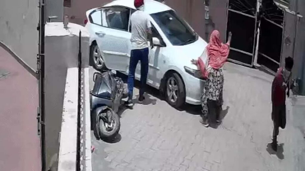 Punjab News: पंजाब में दिनदहाड़े बच्ची का अपहरण, दादा-दादी के सामने ले गए किडनैपर