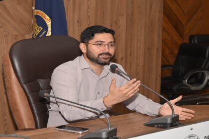 डिप्टी कमिश्नर वरजीत वालिया